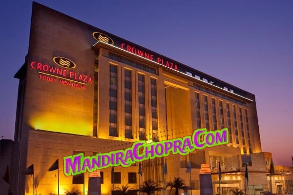escorts service near hotel crowne plaza okhla