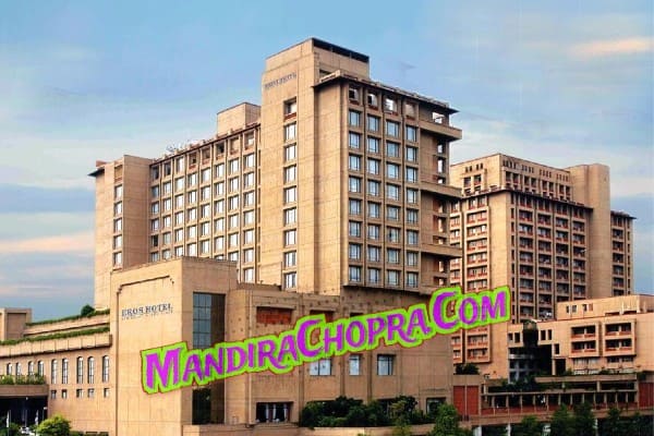 escorts service near hotel eros nehru place