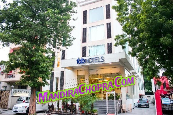 escorts service near hotel fabhotel prime sage malviya nagar